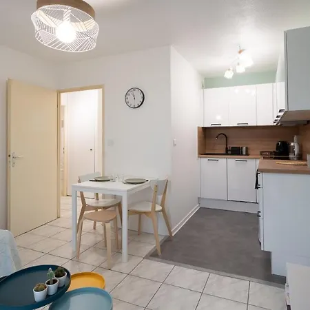 Le Pastel - Metro/ Centres De Formation-fac-thales